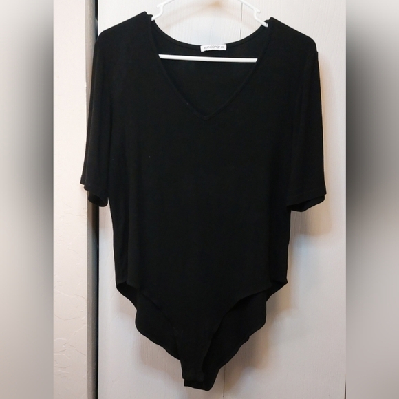 Mangopop V Neck Short Sleeve Stretchy Basic Black Bodysuit Shirt Size 2X Classic - Picture 1 of 7